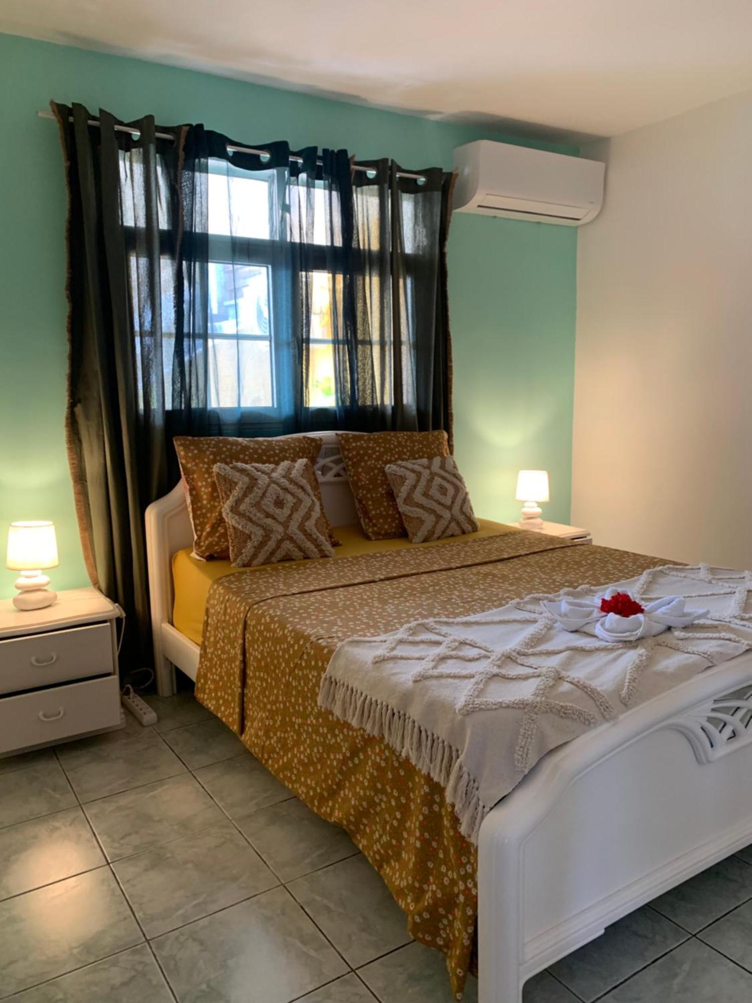 Bas De Villa De 3 Chambres Et Spa Vieux-Habitants Extérieur photo
